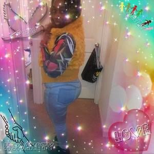 Meet your Posher, Tonia